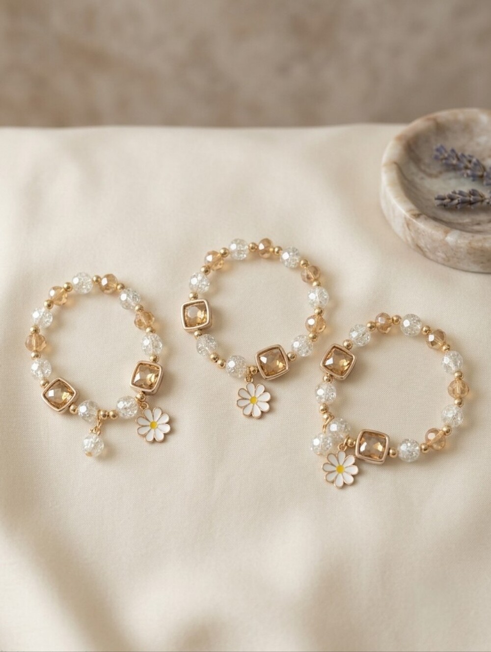 Gold and White Daisy Charm Stretch Bracelet - Women's Accessories